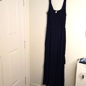 Old navy maxi dress sz M in navy
